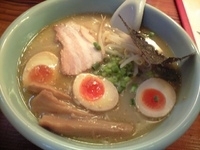 「旨塩らぁめん+味玉」@らぁめん 太陽軒の写真