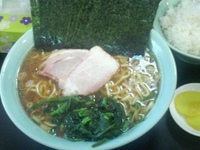 「ラーメン650円+大盛り100円+のリ増し100円+ライス200」@横浜ラーメン 一心の写真