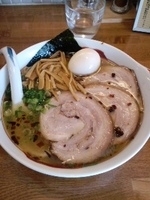 「ちゃーしゅーめん大盛り味付玉子トッピング」@麺屋喜八郎の写真