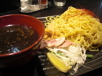 「黒味噌魚介つけめん（大盛・サービスライス）850円」@初代けいすけの写真