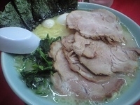 「塩チャーシューメン大盛 950円 + 名古屋コーチン味付玉子 1」@横浜家系ラーメン 立川 壱七家の写真