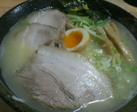 「鶏そば（中盛） ￥650 + チャーシュー ￥200」@つけめん処 桔梗の写真