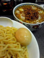 「カレーつけ麺大盛+サービス味玉」@ハッスルラーメンホンマ 亀戸本店の写真