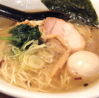 「味玉塩ラーメン（￥700）」@ごきげん鳥の写真