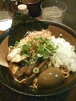 「あぶらそば+ビール（中）」@らーめん 瞠 恵比寿店の写真