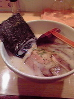 「限定 ホワイトら～めん」@ラーメン雲水の写真