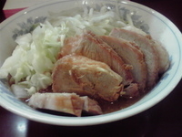 「豚増しらーめん」@らーめん陸の写真