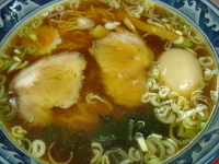 「醤油ラーメン（サービス味玉）550円」@東京らぁめん 青龍の写真