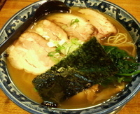 「味玉塩ちゃーしゅーめん 麺大盛り（クーポン）」@○屋製麺店の写真