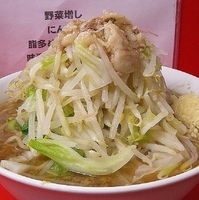 「らーめん￥700（野菜増し・にんにく・脂多め）」@らーめん 武丸の写真