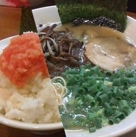 「ラーメンバリカタ+明太ごはん+替玉」@博多長浜らーめん ぼたん 高田馬場店の写真