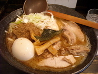 「濃厚狼煙らーめん、味玉、半肉増し」@狼煙 〜NOROSHI〜の写真