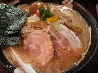 「特選札幌赤味噌らーめん（大盛） （スープ=濃厚豚骨）」@北海豚骨麺屋 銀鈴の写真