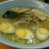 「ラーメン（￥500）味玉（￥50）」@とんがら亭の写真