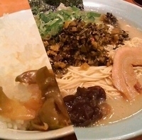 「長浜たかなラーメン大盛（バリカタ）+ライス+替玉」@長浜らーめん 八王子店の写真