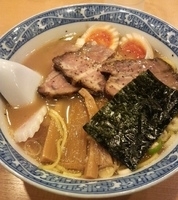 「特製中華そば」@中華そば 青葉 南古谷店の写真