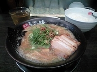 「醤油らーめん」@とりの助 新天地店の写真