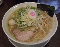 「あわせあじらーめん（こってり鶏豚骨スープと魚介スープ・醤油）」@彩色ラーメン きんせい 高槻駅前店の写真
