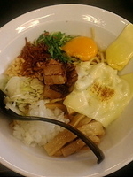 「まぜそば+炙りチーズ」@つけめん 蜩の写真