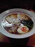 「醤油チャーシュー麺」@豆でっぽうの写真