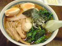 「にぼしそば+味玉+ほうれん草」@らーめん 一兆堂 江田店の写真