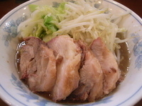 「豚増しらーめん 麺少なめ ￥800」@らーめん陸の写真