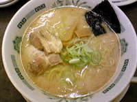 「とんこつラーメン」@日高屋 吉祥寺本町通店の写真