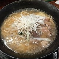 「塩もつそば ￥790」@もつの屋の写真