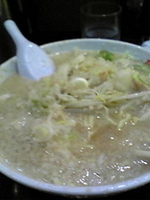 「らーめん（固め・ギタギタ）700円+半ライス」@らーめん弁慶 浅草本店の写真