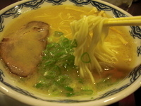 「らぁめん700円」@博多麺房 赤のれん 西麻布本店の写真