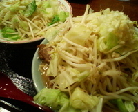 「小ラーメン豚入り ニンニク 野菜増し」@大勝軒直伝 金太郎の写真