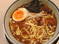 「煮干し醤油（850円）+麦入り飯（100円）」@麺行使 伊駄天 立川の写真