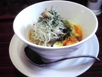 「半熟卵ローストガーリック麺」@アイバンラーメンの写真