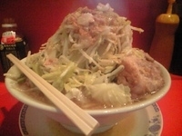 「ブタ入りラーメン 750円 麺かため（野菜・あぶら） + 大盛 」@ラーメン二郎 府中店の写真