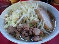 「小らーめん（麺固め、にんにく） 700円」@ラーメン二郎 上野毛店の写真