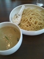 「タイカレーつけ麺+コハクエビス+餃子」@づゅる麺 AOYAMAの写真