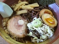 「背脂醤油麺（味付け玉子トッピング）」@麺屋 花形の写真