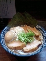 「特製中華そば 大盛」@中華そば 旋の写真