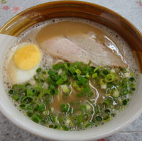 「とんこつラーメン 750円」@めんや恵次の写真