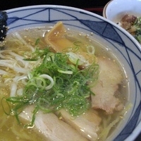 「チャーシュー丼セット（塩ラーメン&ミニチャーシュー丼） 800円」@らーめん屋台 ゆきみ家の写真