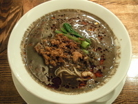 「黒胡麻坦々麺」@四川担担麺 阿吽 湯島店の写真