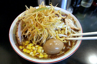 「正油らあめん 全部のせ」@大谷商店の写真