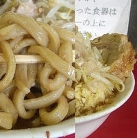 「たま小（豚入り）￥850+巻きチャァ￥150【麺少なめ・ヤサイニ」@蓮爾 登戸店の写真