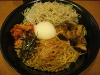 「浜辛そばW盛り+トッピング温玉・ネギゴマ」@油そば専門店 浜そば 本店の写真