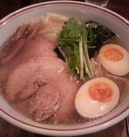 「塩旨らぁ麺全部のせ」@井之上屋の写真