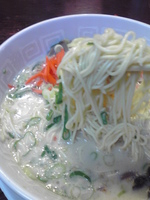 「ラーメン+替え玉」@博多天神 新宿御苑店の写真