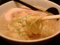 「黒丸750円」@麺 花蔵の写真