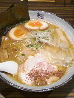 「特製醤油らーめん」@麺屋 利休の写真