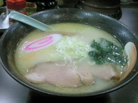 「Bセット（鮪塩・太麺・餃子）（900円）」@山びこの写真