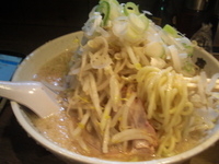 「ラーメン700円+モヤシ100円」@らーめん弁慶 堀切店の写真